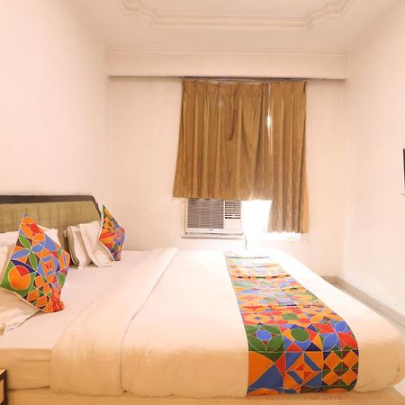 Hotel Mohan Lakhnau Kültér fotó